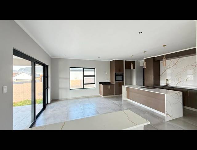 4 BEDROOM HOUSE FOR SALE IN GOLDEN FIELDS ESTATE